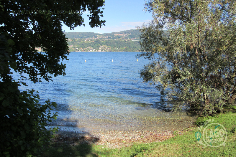 Spiaggia dei Caravalle Ranco Lago Maggiore